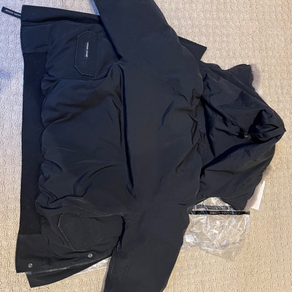 Canada Goose Chilliwack Bomber Heritage in Black style: 7950Y R - Picture 5 of 9